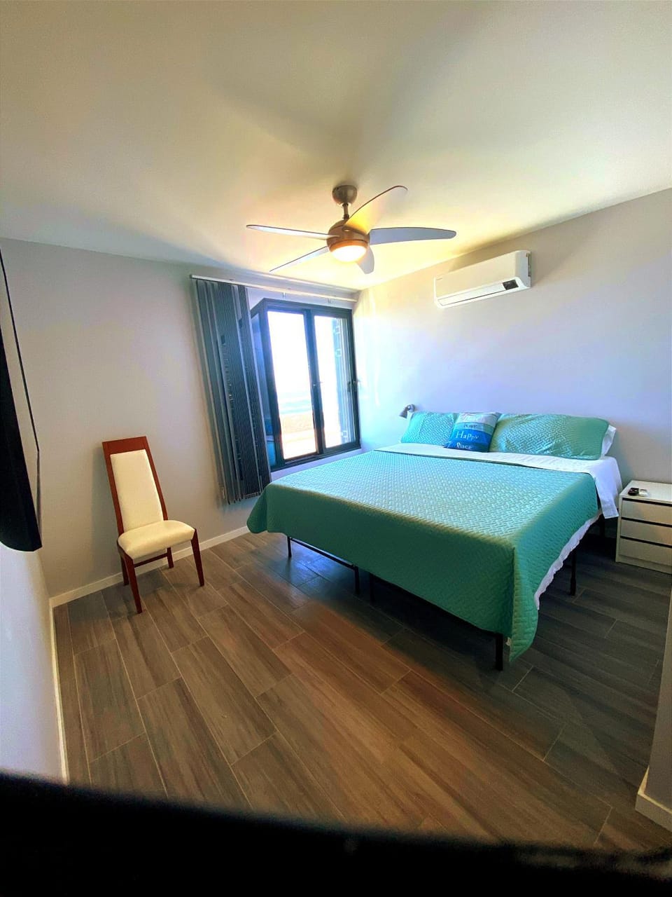 Bed, Bedroom, air conditioner