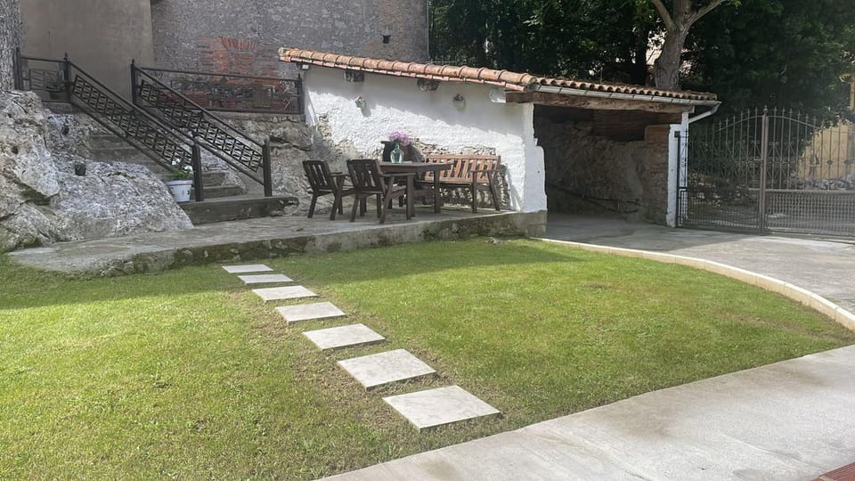 Property building, BBQ facilities, Garden