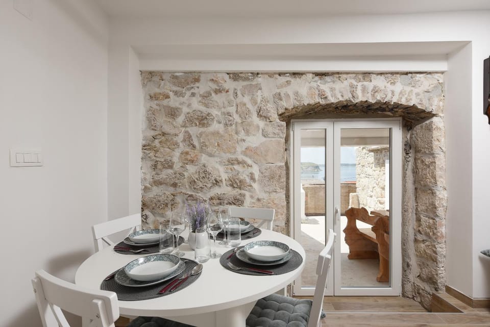 Holiday Stone House - Fumarea Apartment in Zadar County