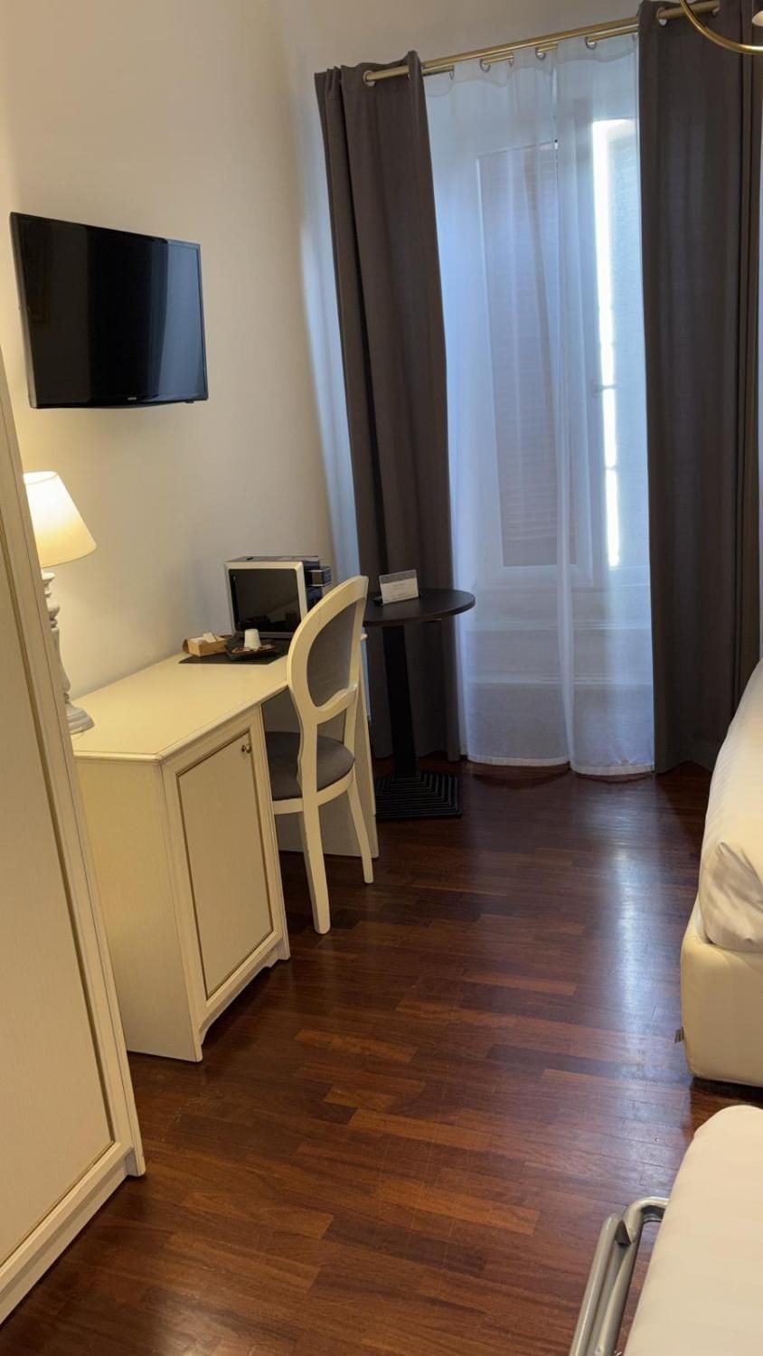Piccolo di Piazza di Spagna Suites Bed and Breakfast in Rome