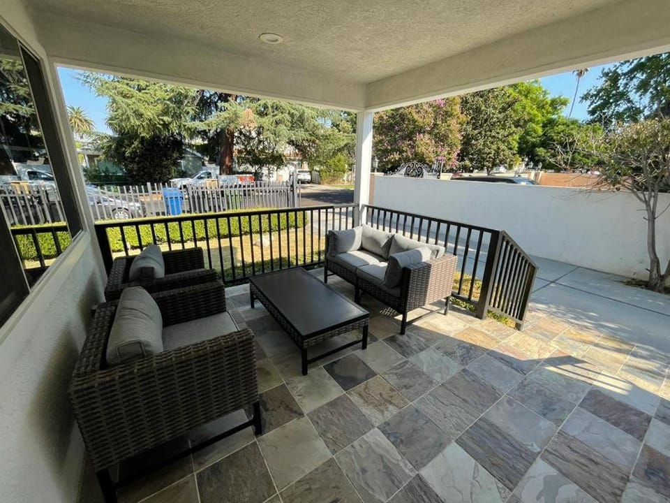 Charming Bright Traditional Home in Sherman Oaks Vacation rental in Sherman Oaks