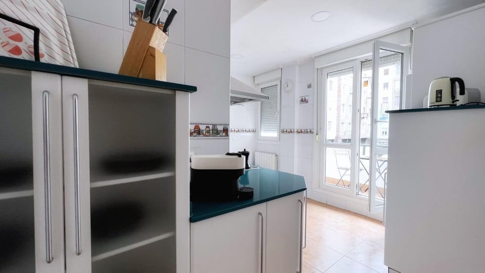 Céntrica y amplia Vivienda Turística con wifi Apartment in Bilbao