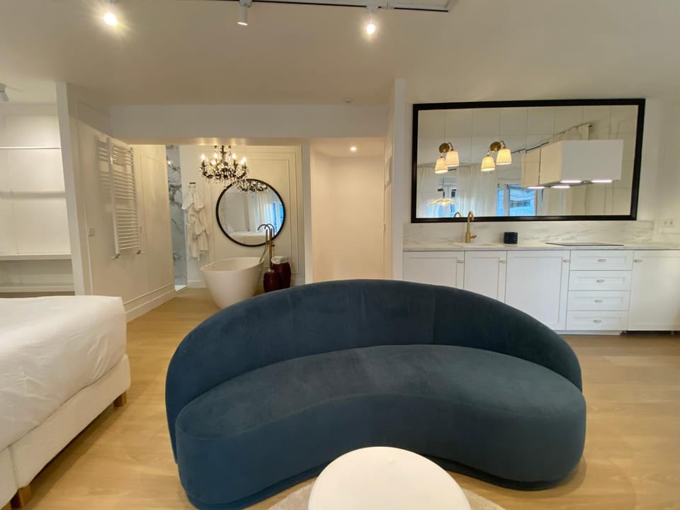 Bathroom, Living room, Photo of the whole room