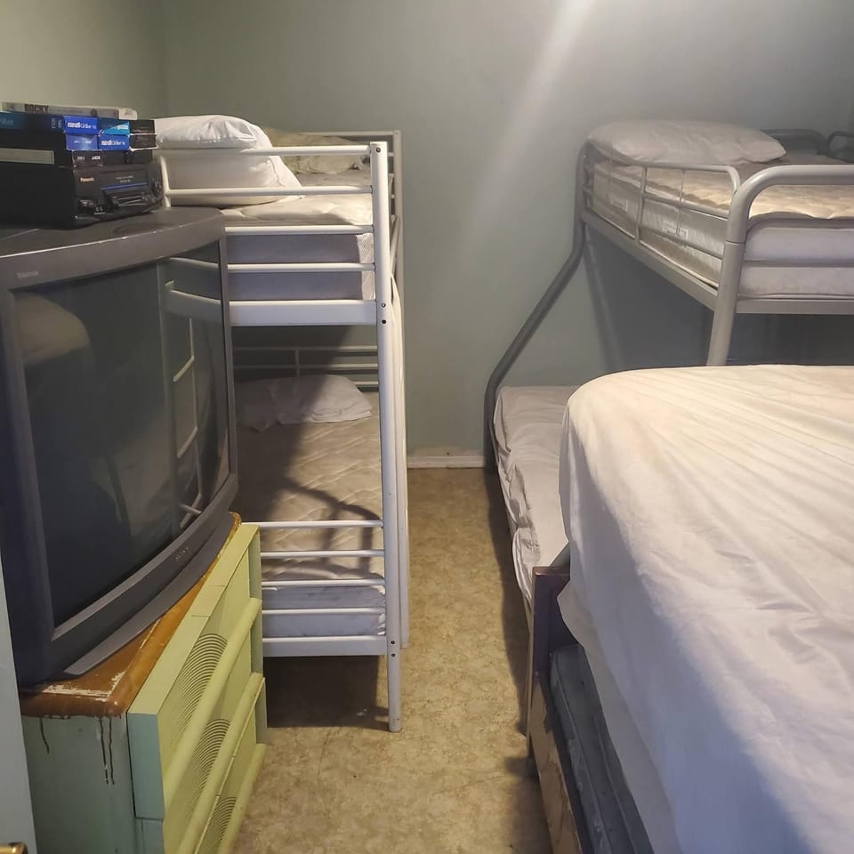 ARMANI MANOR Rustic UNIT 2 Apartment in Wildwood