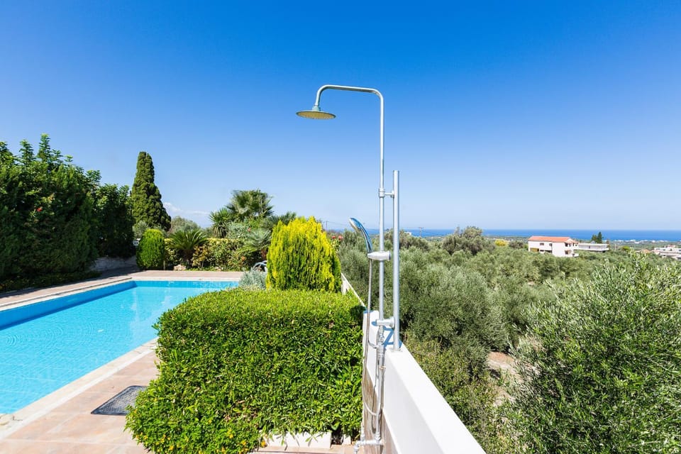 Shower, Sea view, Swimming pool, Swimming pool