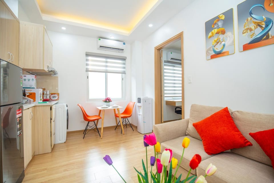 Kitchen or kitchenette, Living room, Seating area, Dining area, minibar, oven, pet friendly, stove