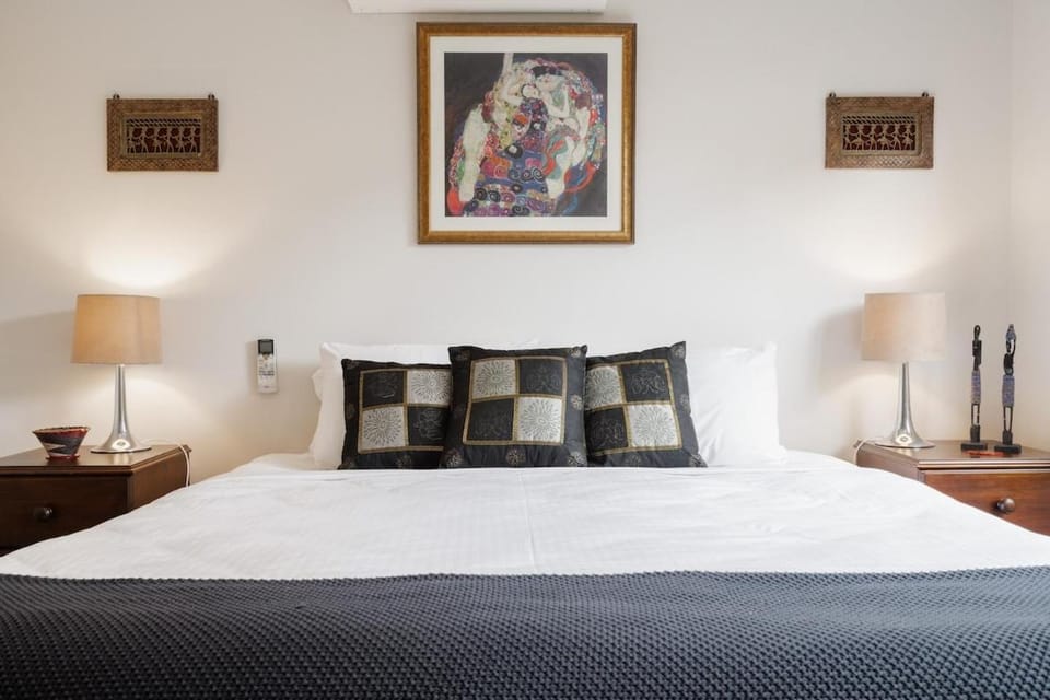 StayCentral - Thornbury Entertainer Townhouse House in Melbourne