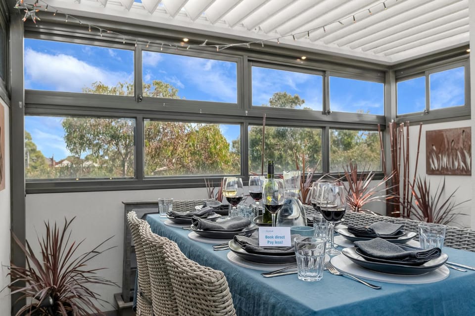 StayCentral - Thornbury Entertainer Townhouse House in Melbourne