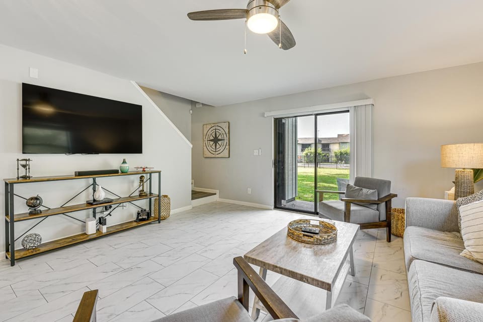 10 Mi to Navarre Beach! Waterfront Rental w/ Pool House in Florida