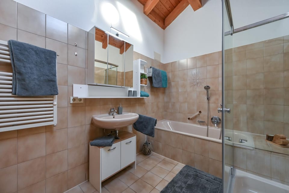 Bathroom, Living room