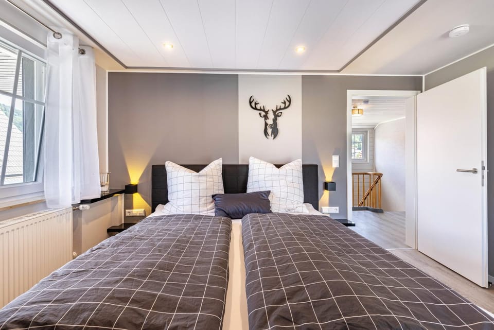 Living room, Bedroom