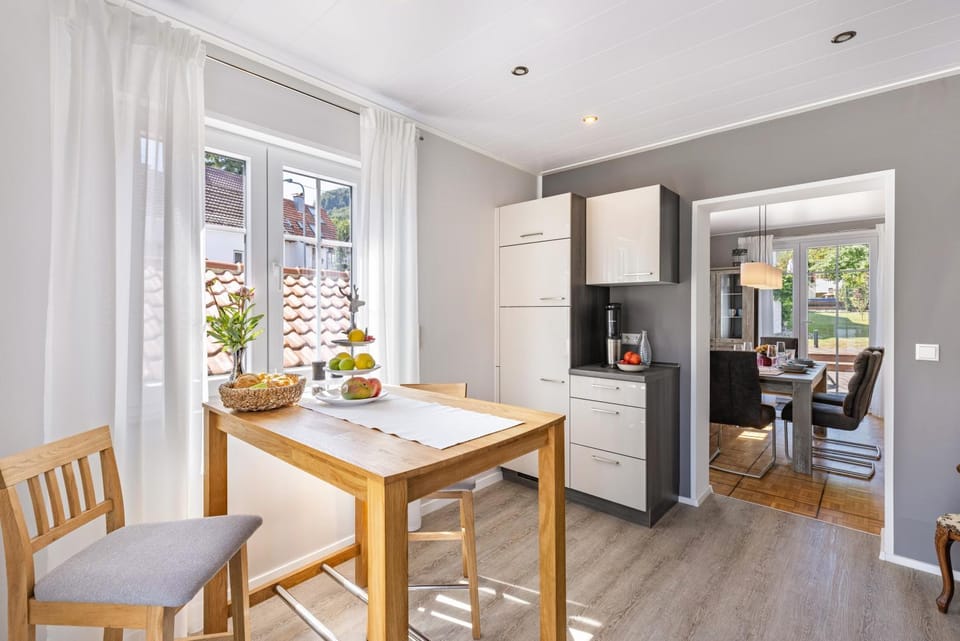 Property building, Kitchen or kitchenette, Living room