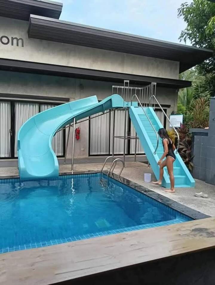 Balcony/Terrace, Swimming pool