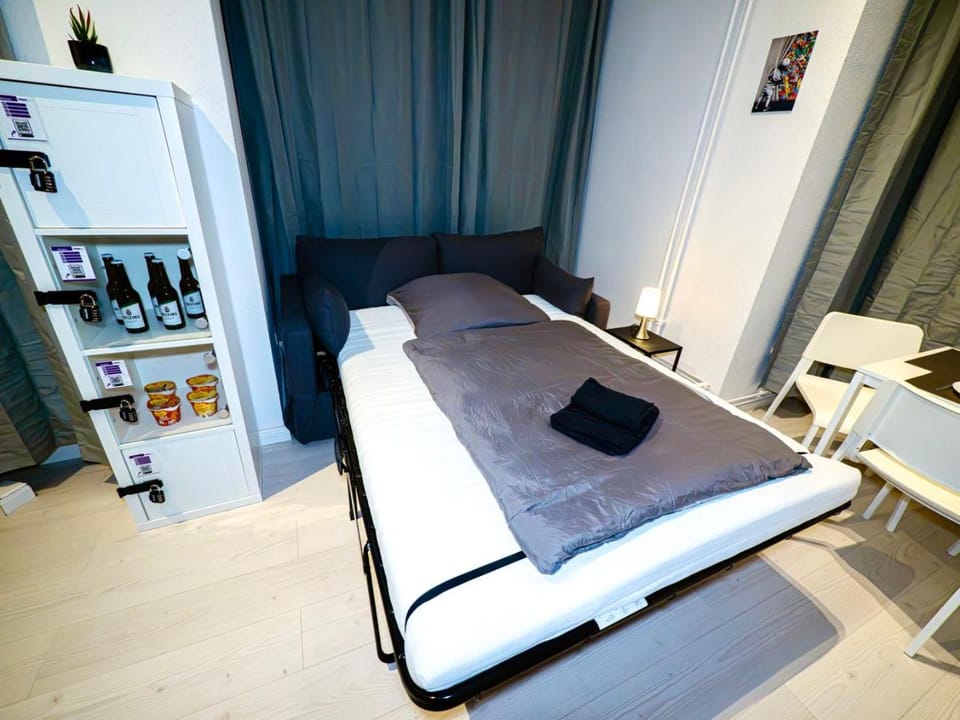 Living room, Photo of the whole room, towels