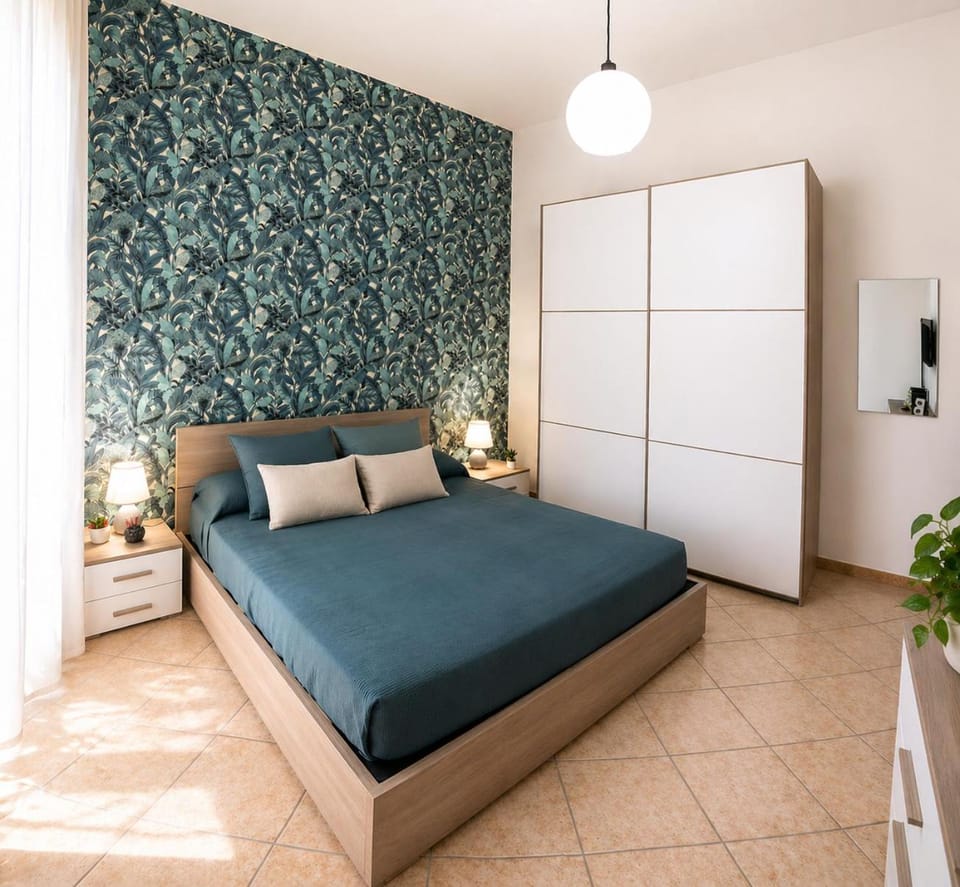 Photo of the whole room, Bedroom