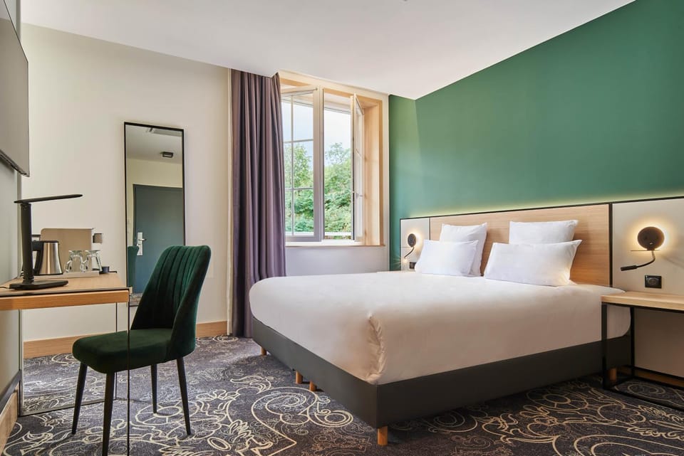 Le Grand Hôtel, The Originals Relais Hotel in Auvergne-Rhône-Alpes