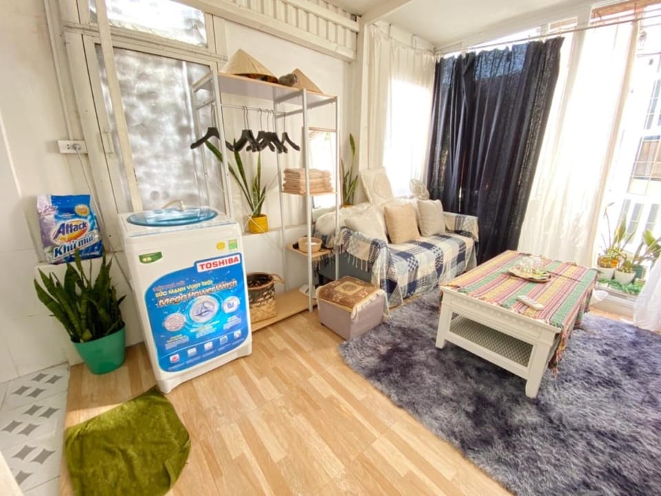 Luna Old Quarter homestay - Balcony Apartment in Hanoi