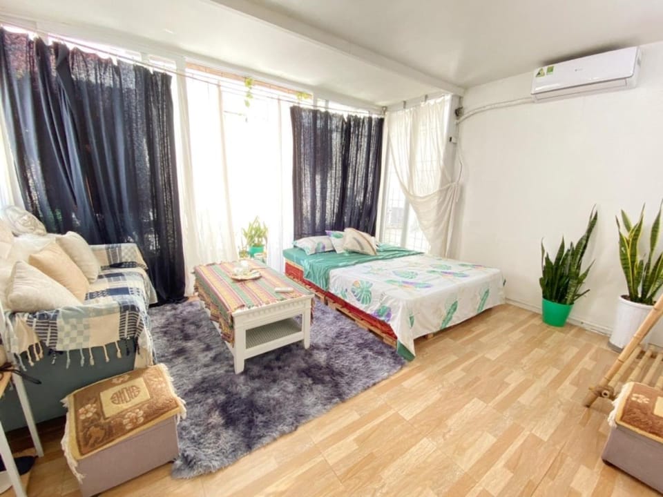 Luna Old Quarter homestay - Balcony Apartment in Hanoi
