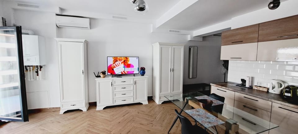 Mamaia Nord Studio la 10 m de plaja langa cluburi Apartment in Constanta