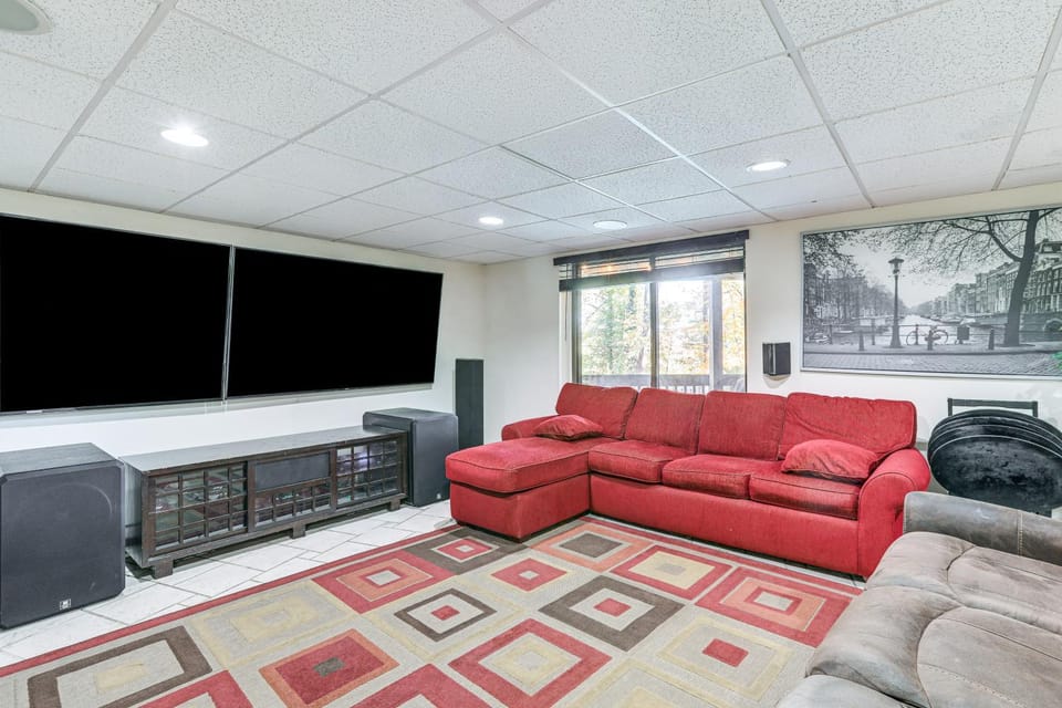 Spacious King of Prussia Home w/ 2 Game Rooms House in New Jersey