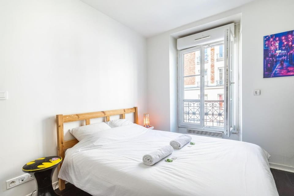 GuestReady - Charming Canal St-Martin Retreat Apartment in Paris