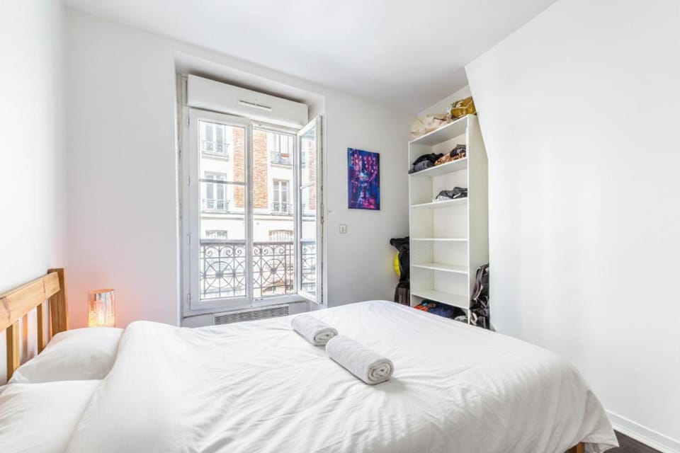 GuestReady - Charming Canal St-Martin Retreat Apartment in Paris