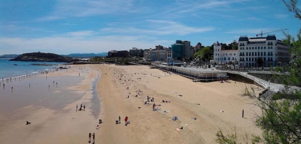 Pisos Sardinero Apartment in Santander