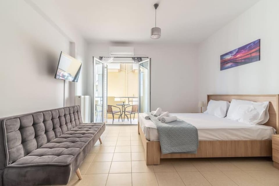 Bed, Seating area