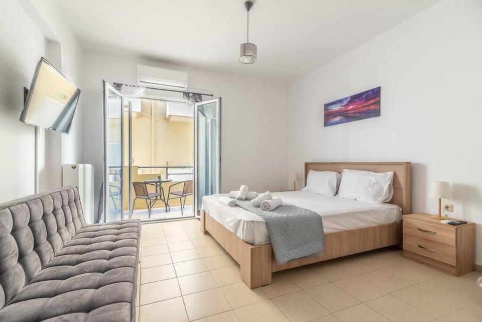 Bed, Balcony/Terrace, Photo of the whole room, Seating area