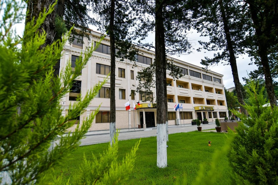 Property building, Spring, Garden