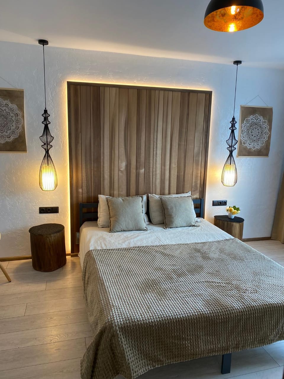 Bed, Bedroom