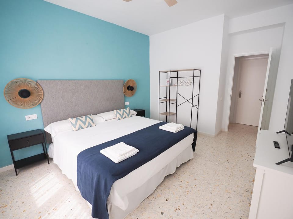 Bed, Photo of the whole room, Bedroom, wardrobe