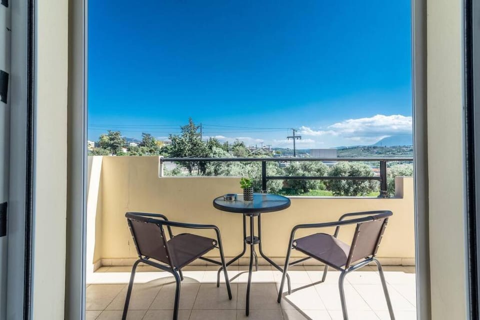 View (from property/room), Balcony/Terrace, Seating area