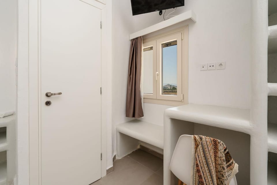 Bee Naxian House House in Naxos, Naxos and Lesser Cyclades, Greece