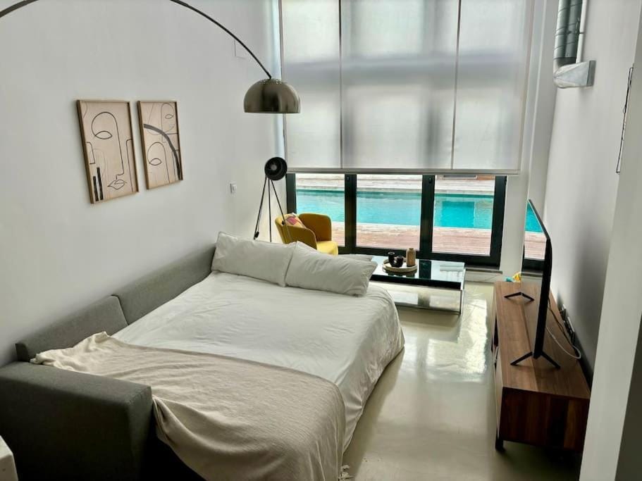 Monkeys Apartments Pool Guadalquivir Apartment in Seville