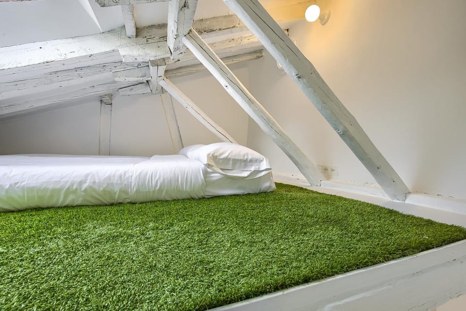 Bed, Photo of the whole room