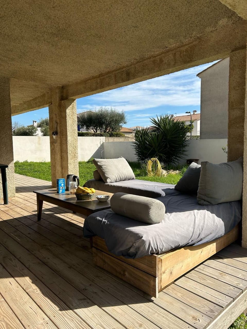 Maison à deux pas des plages avec jardin, terrasses et spa. House in Mèze
