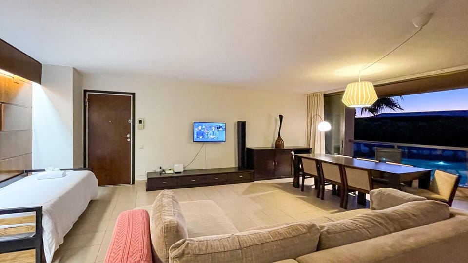 Communal lounge/ TV room, Living room