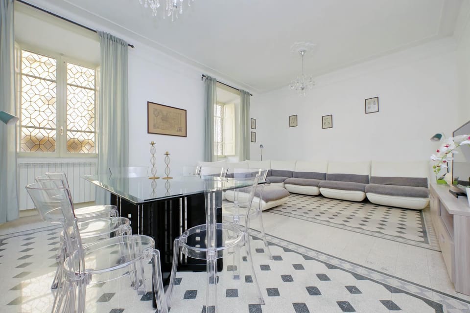 Living room, Photo of the whole room, Seating area, Dining area, Bedroom
