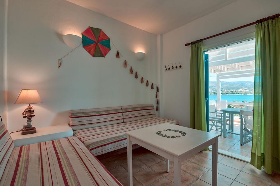 Bed, Balcony/Terrace, Living room