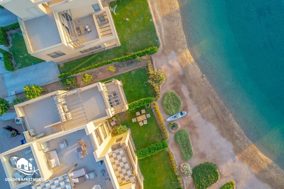 Nearby landmark, Day, Natural landscape, Bird's eye view