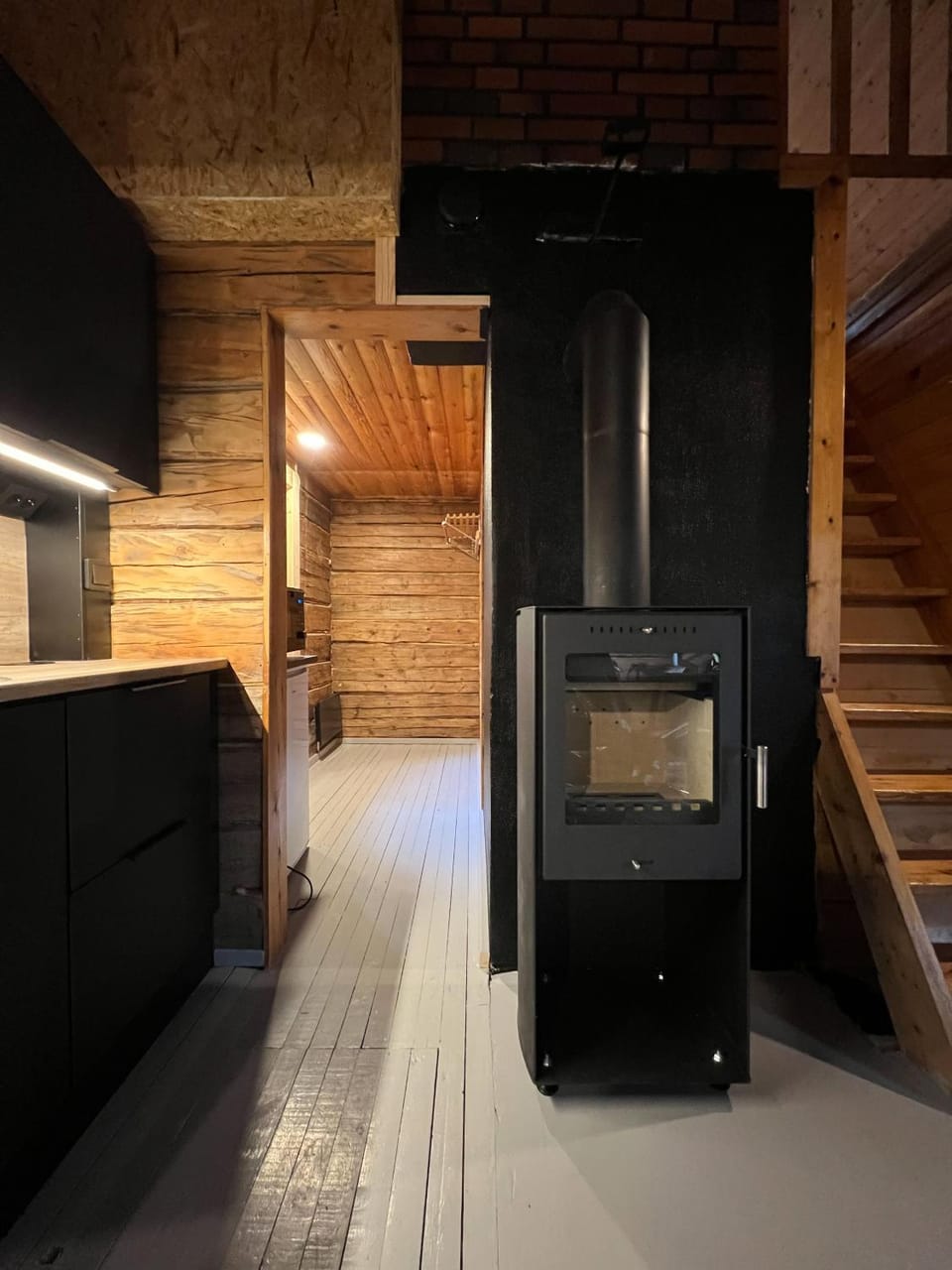 Kitchen or kitchenette, flat iron