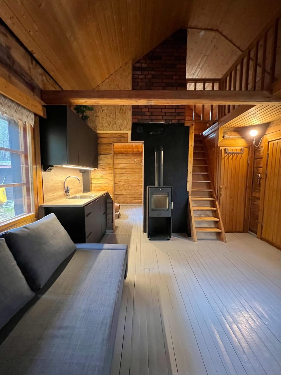 Kitchen or kitchenette, Living room, flat iron