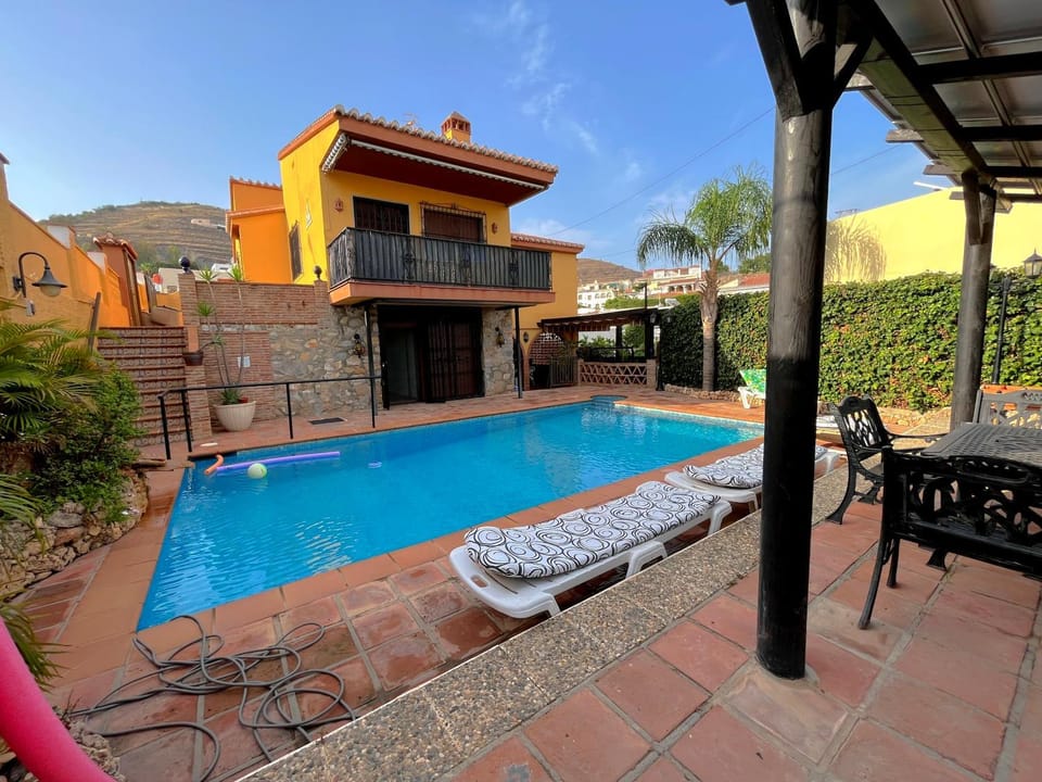 Patio, Day, Pool view, Swimming pool, Swimming pool, sunbed