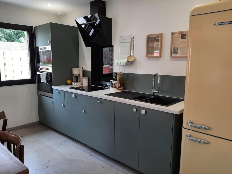 Kitchen or kitchenette