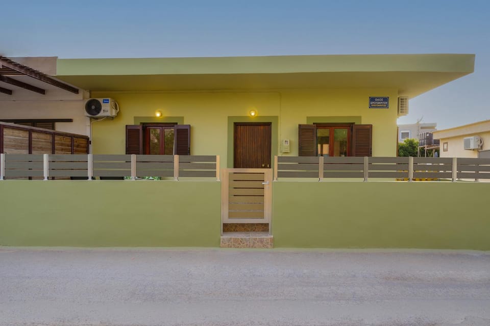 Property building, Facade/entrance