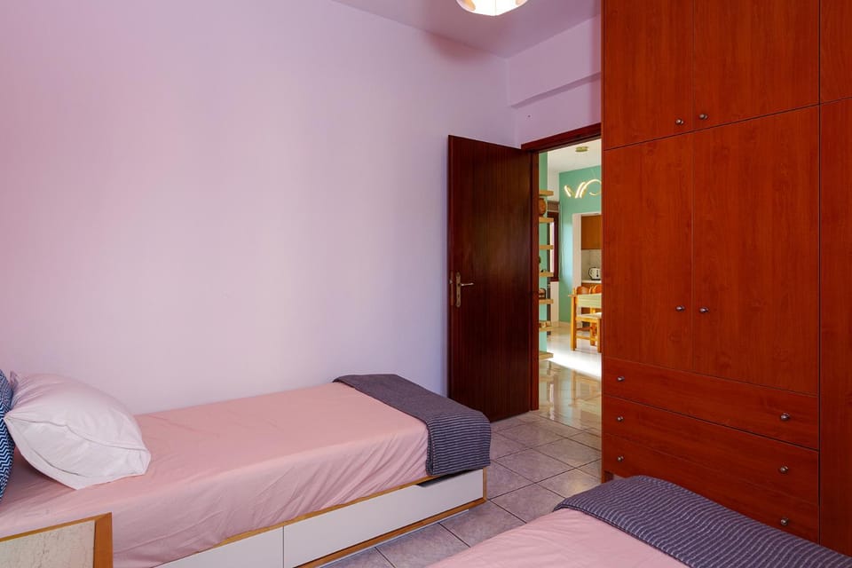 Bed, Bedroom, wardrobe