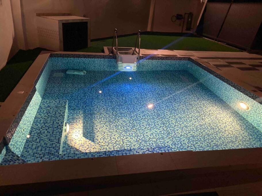 Swimming pool