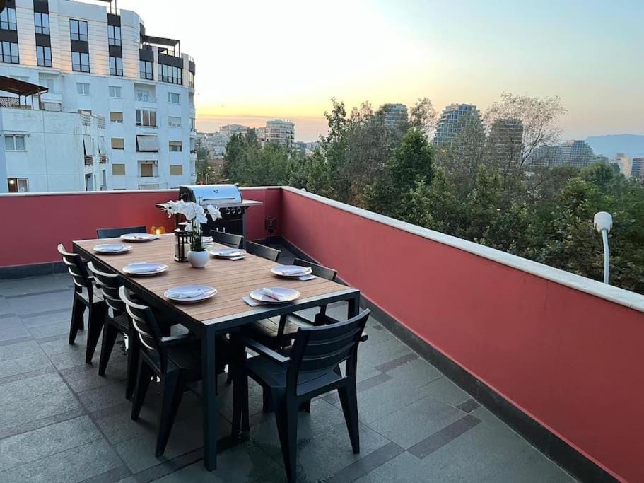 Natural landscape, View (from property/room), Balcony/Terrace, Dining area