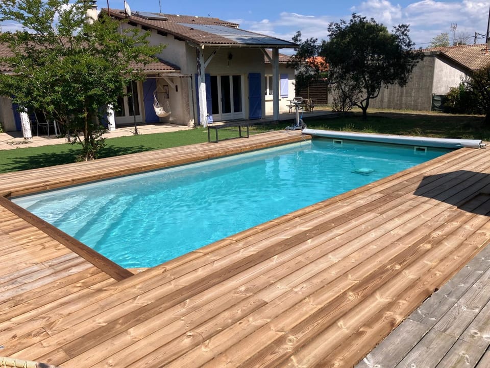 Bigazen - Maison familiale 8 personnes House in Biganos